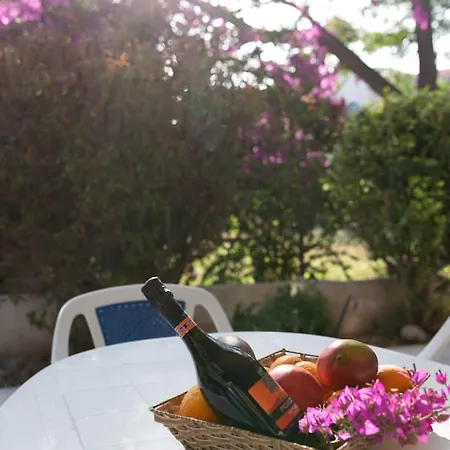 Nadezda - 3br Retreat In Paradise Gardens, Σπίτι διακοπών *