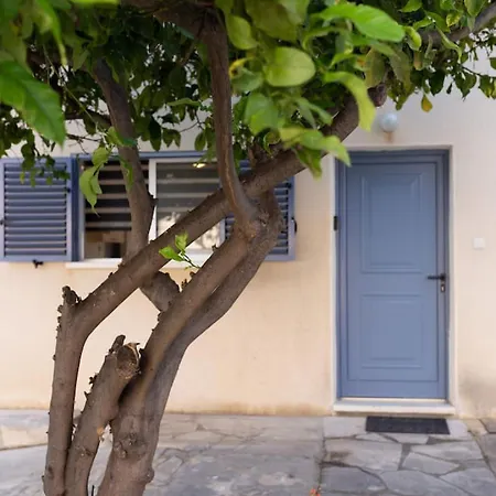 בית נופש Nadezda - 3br Retreat In Paradise Gardens, פאפוס