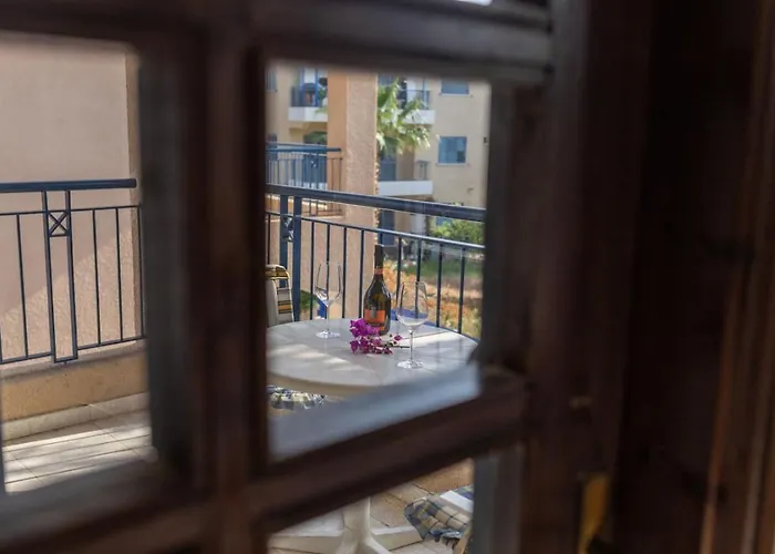 度假居 Nadezda - 3br Retreat In Paradise Gardens, Paphos