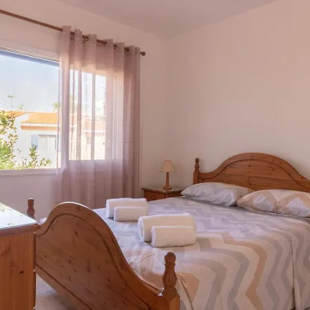 Nadezda - 3br Retreat In Paradise Gardens, *