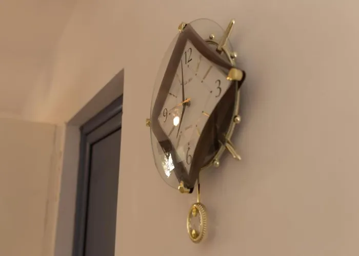 Nadezda - 3br Retreat In Paradise Gardens,